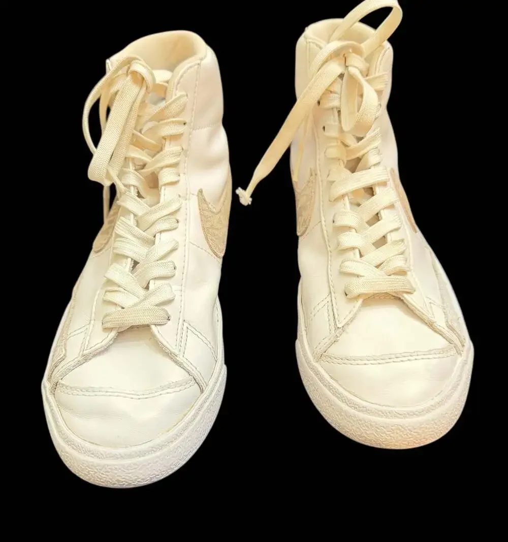 Nike Blazer Mid White Sail Suede Swoosh Men’s Size 8 DH9633-101